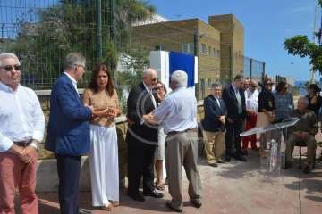 Acto de descubrimiento de la placa de la calle de Farmacéutico Francisco Artiles Betancor (Foto TA)